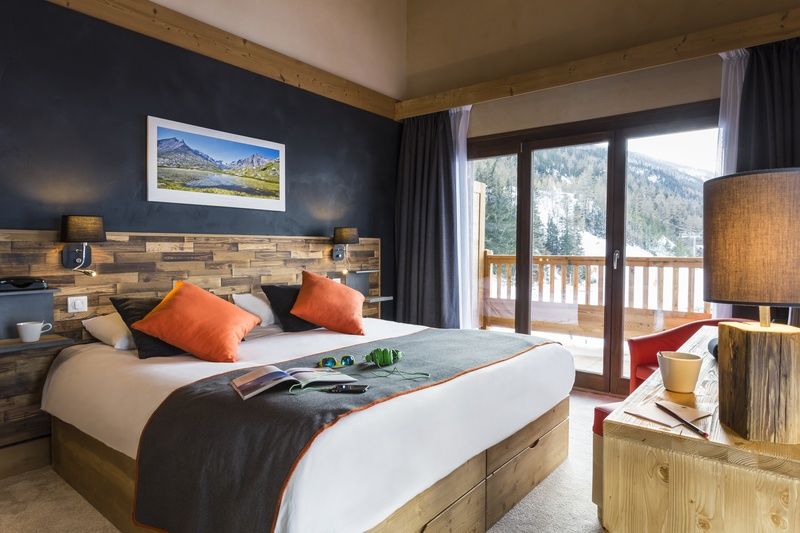 Hotel Saint Charles Val Cenis Lanslebourg-Mont-Cenis Exterior photo